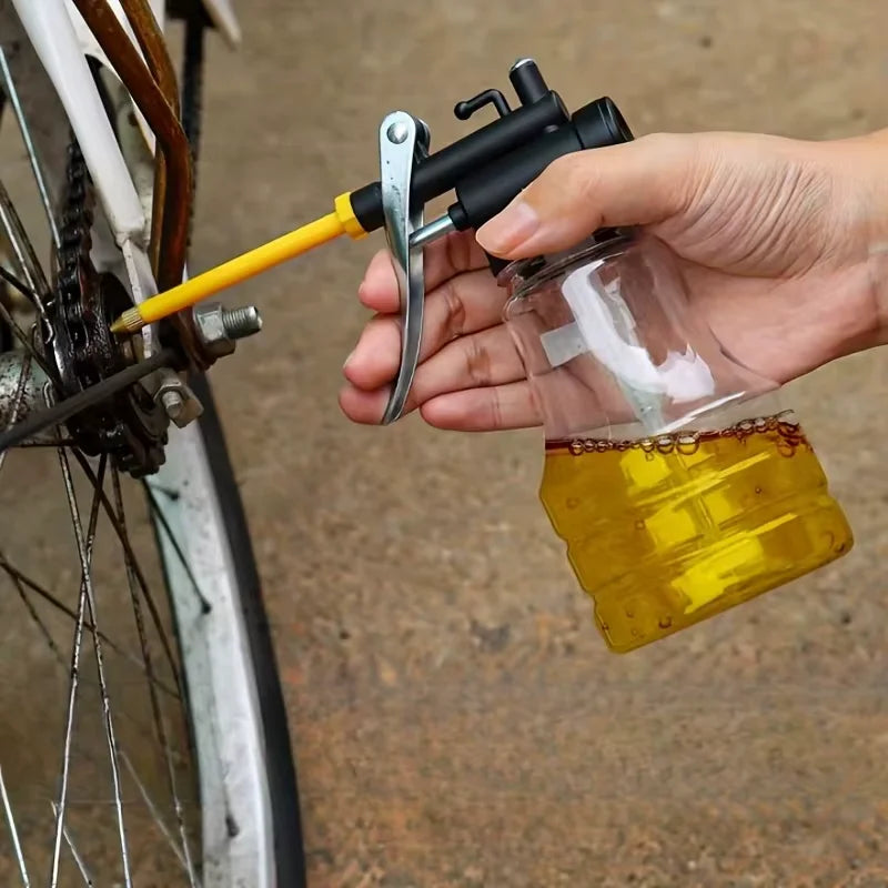 High-Pressure Oil Filler Bottle – Transparent with Copper Nozzle for Precision Lubrication