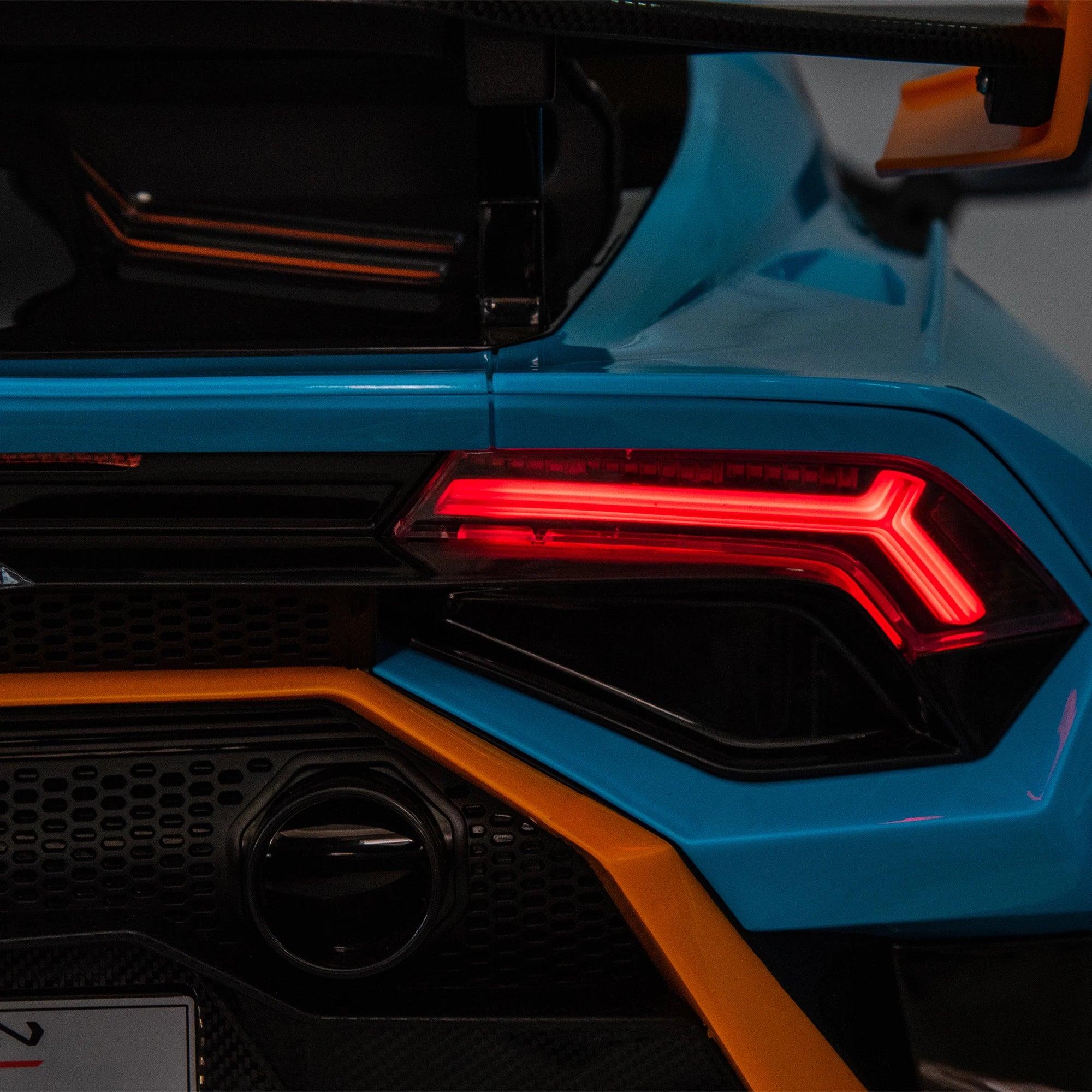 Carro Eléctrico Lamborghini Huracan 24V | Drift | Luces LED | Música | 3-6 Años 🏎️ - Firu Total Sales