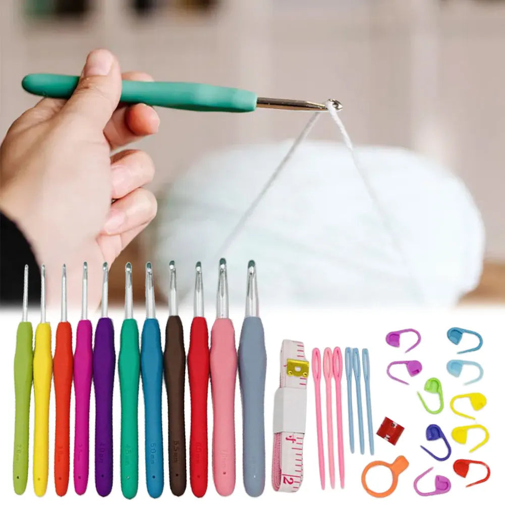 Crochet Hooks Kits Yarn Knitting Needles with Case Colorful Crochet Hooks Kit Ergonomic Handle Crochet Knitting Needles