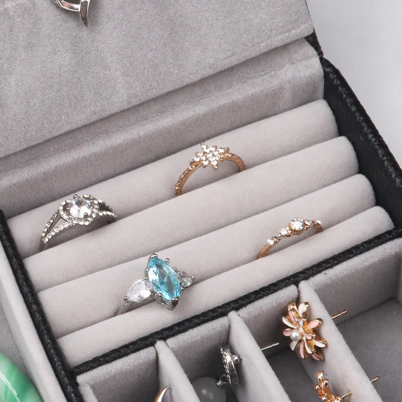 2024 Portable Jewelry Box Jewelry Organizer Display Travel Jewelry Case Boxes Button Leather Storage Chenille Jewelers Joyero