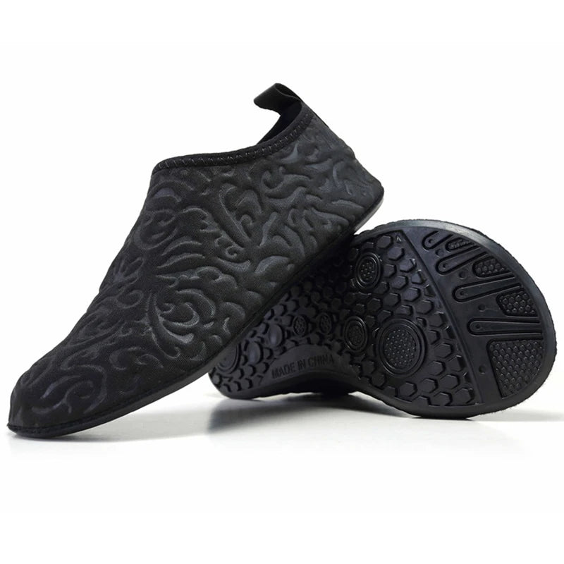 2023 Couple Aqua Shoes Summer Lightweight Men Water Shoes Quick-drying Women Beach Shoes Soft Anti-slip Sneakers Free Shipping