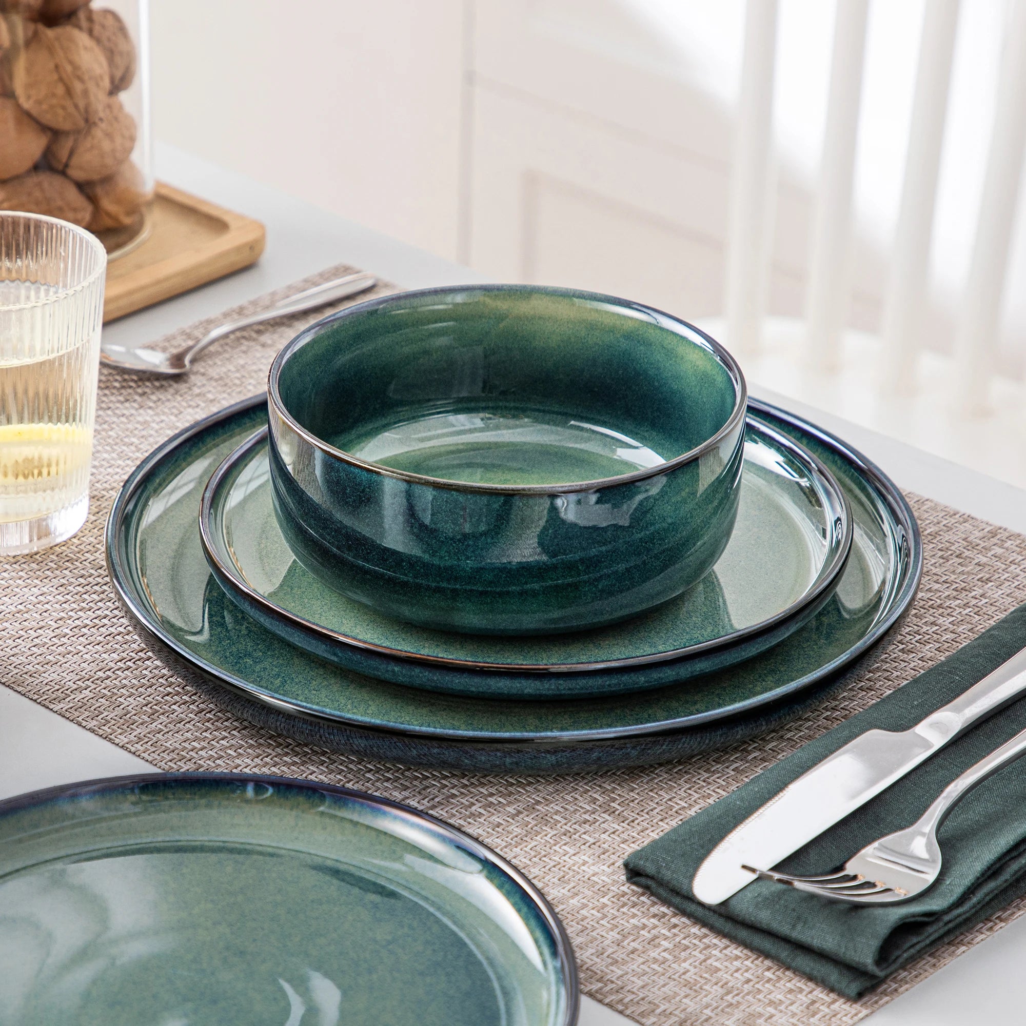 vancasso 12/18 Piece Green Reactive Glaze Dinnerware Set Scratch Resistant Stoneware Set with 4/6pcs Dinner plate/Dessert/Bowl