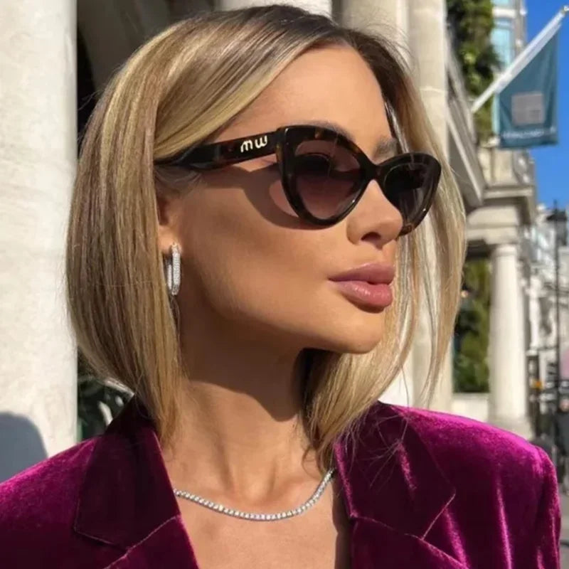 2026 New Fashion Cool Sunglasses Women Luxury Brand Letters Anti Strong Light Vintage Cat Eyes Sun Glasses Ladies Gafas UV400