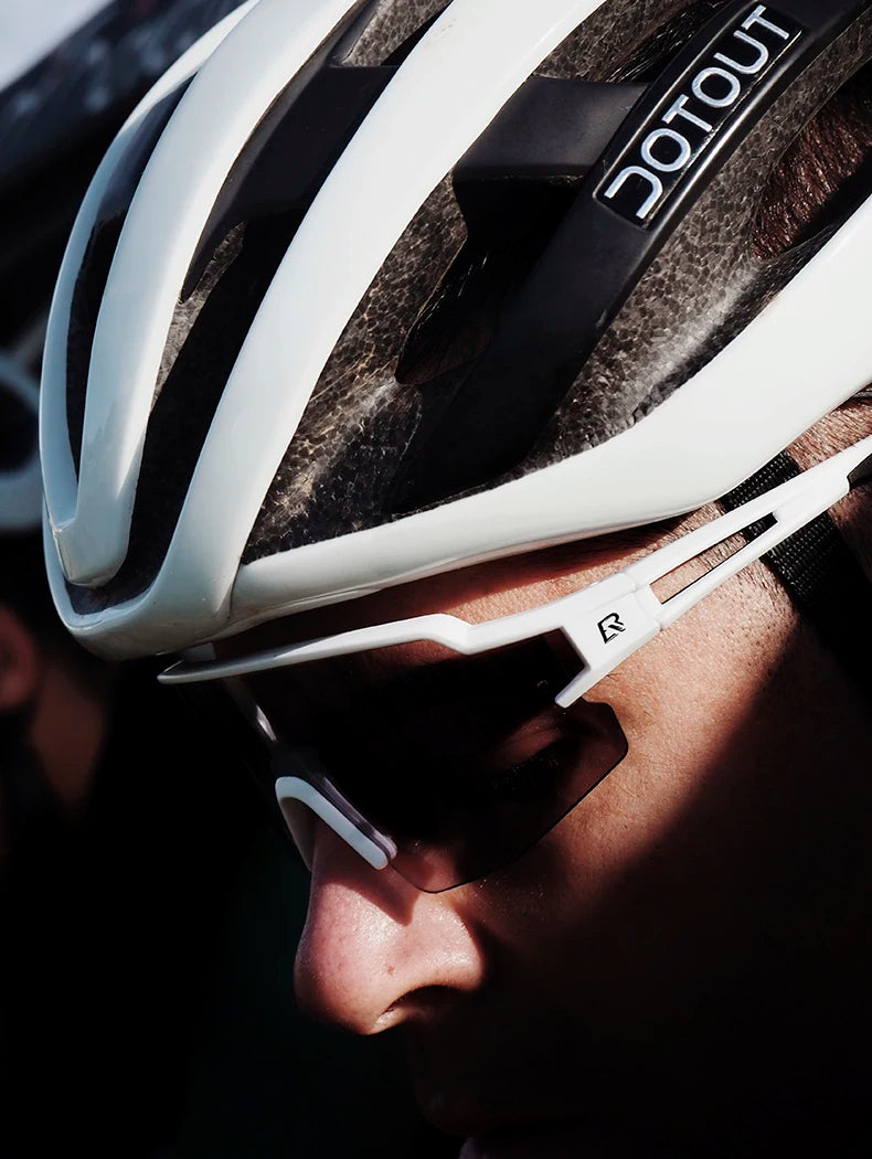 ROCKBROS Cycling Glasses Photochromic Polarized Lens Bike Glasses UV400 Protection Eyewear Sunglasses MTB Road Bicycle Goggles