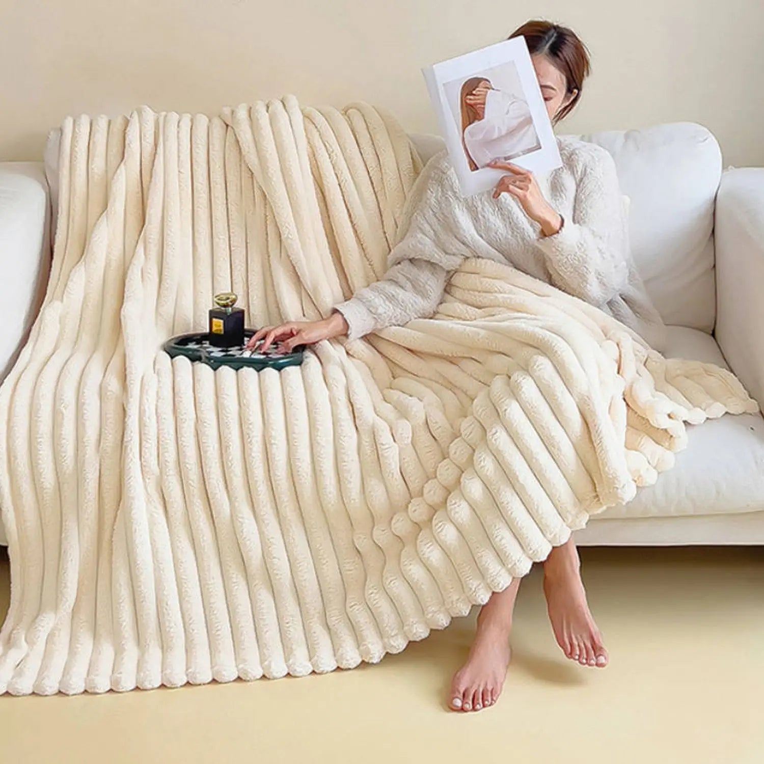 ROSEKIND Blankets 3 Size for Bed, 300GSM Soft & Warm Fleece Blanket, This stylish throw blanket for All Season