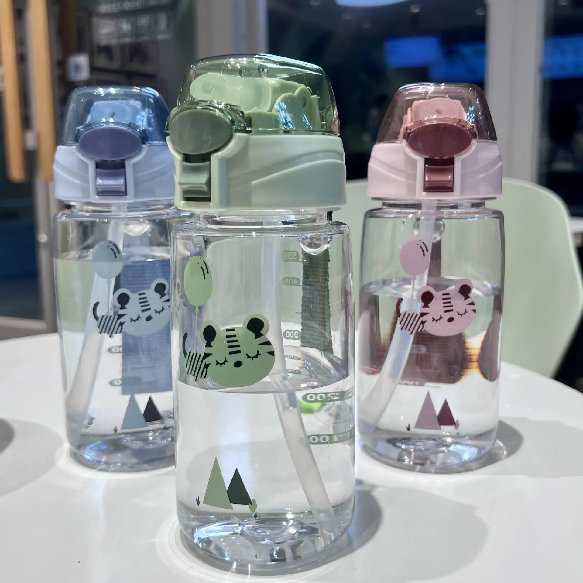 550ml Kids Sippy Cup Water Bottles Creative Cartoon Feeding with Straws and Lids Spill Proof Portable Toddlers Beverage Cups