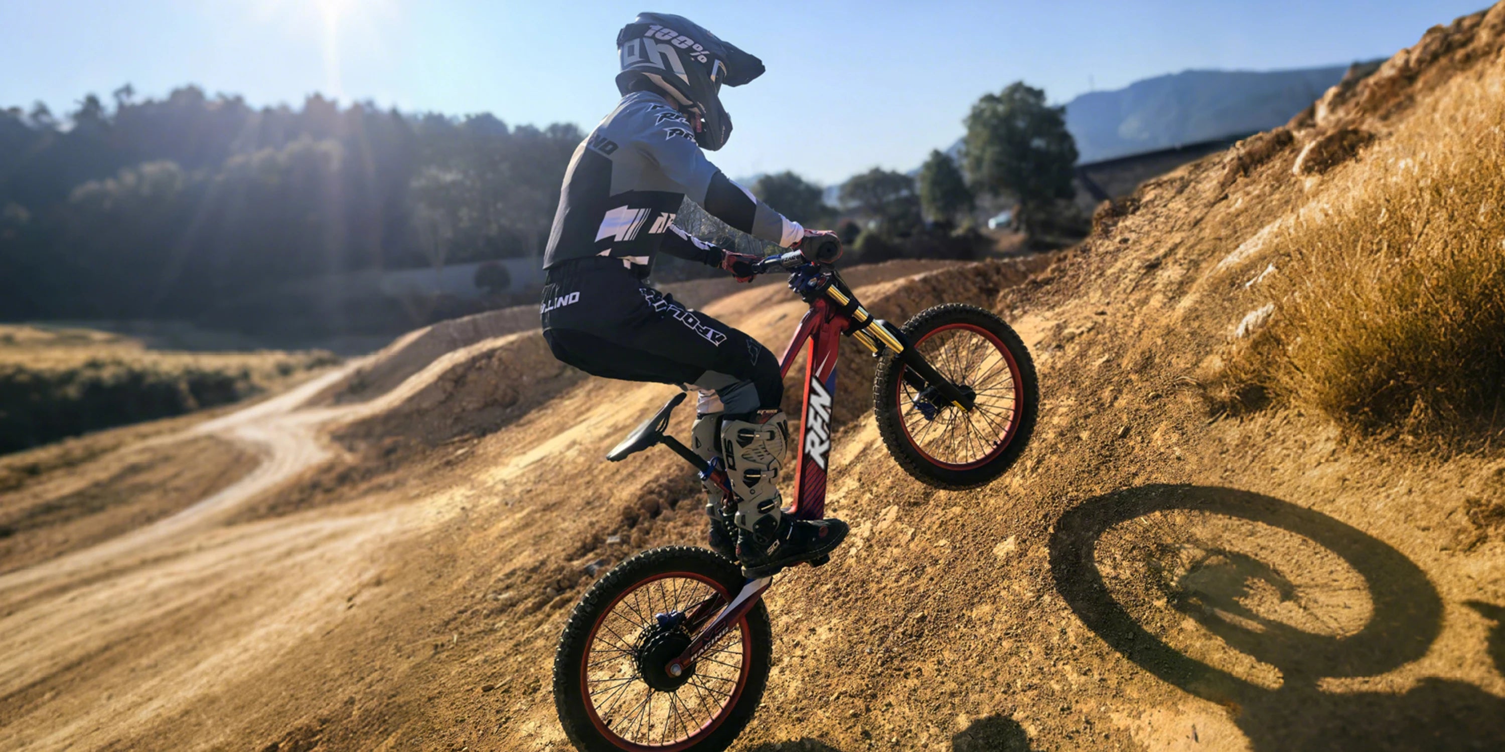 Moto Eléctrica RFN Racing 3 Velocidades | Marco Aluminio | Acrobacias | 8+ Años 🏍️ - Firu Total Sales