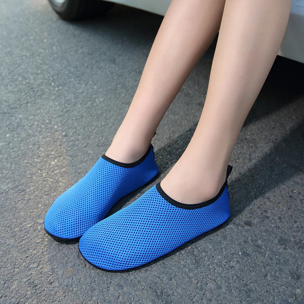 2023 Couple Aqua Shoes Summer Lightweight Men Water Shoes Quick-drying Women Beach Shoes Soft Anti-slip Sneakers Free Shipping