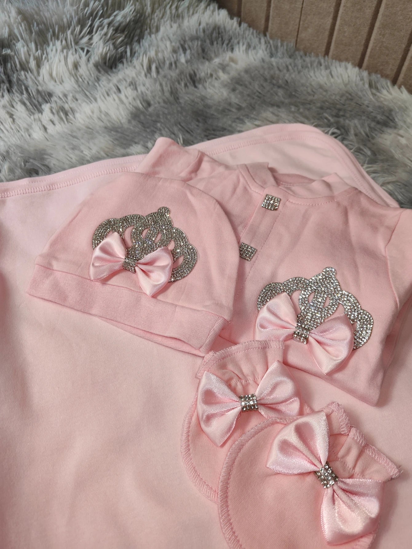 Customized Name Newborn Baby Boss Embroidery Lace Romper Outfit Infant Wrapped Baby Products Pants Mittens Receiving Blanket