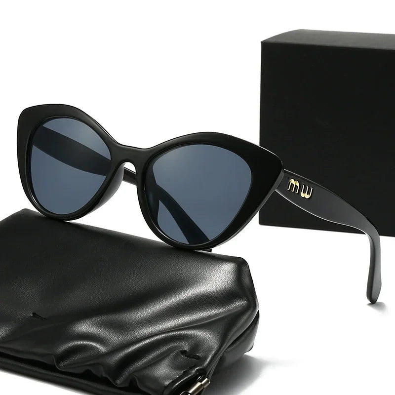2026 New Fashion Cool Sunglasses Women Luxury Brand Letters Anti Strong Light Vintage Cat Eyes Sun Glasses Ladies Gafas UV400