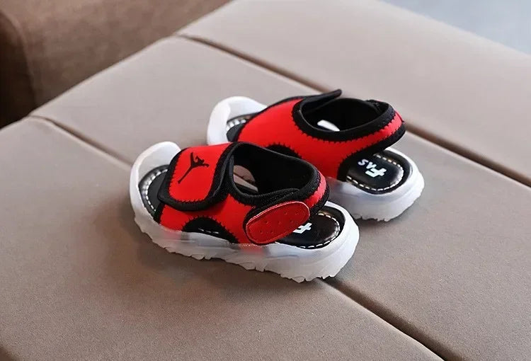 2025 Fashion New Brands LED Lighted Baby Casual Shoes Glowing Cute Infant Tennis Glowing Leisure Toddlers Girls Boys Sandals