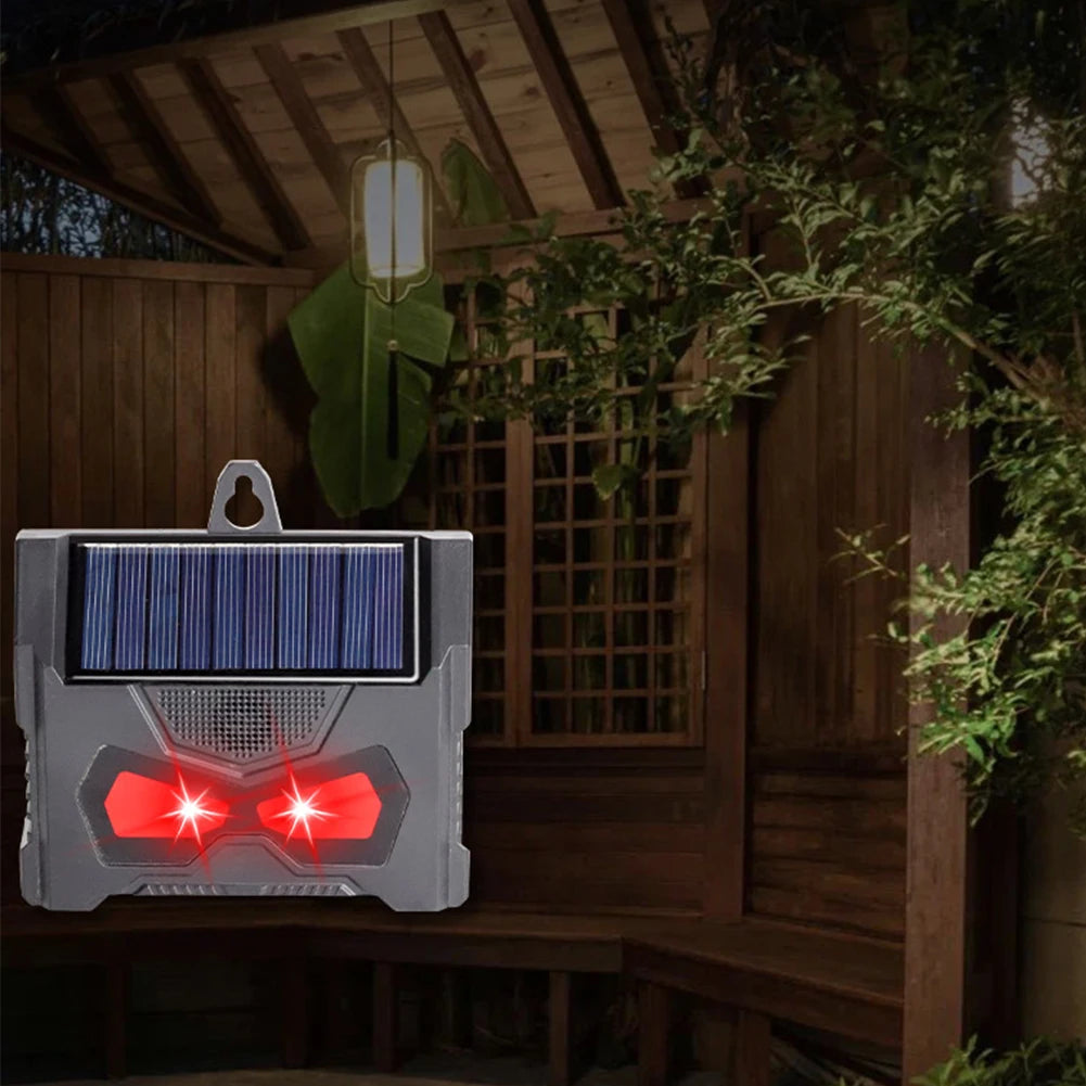 Solar Powered Ultrasonic Animal Repeller Deer Skunk Raccoon Repellent Waterproof Deer Dog Squirrel Skunk Cat Repellent Devices