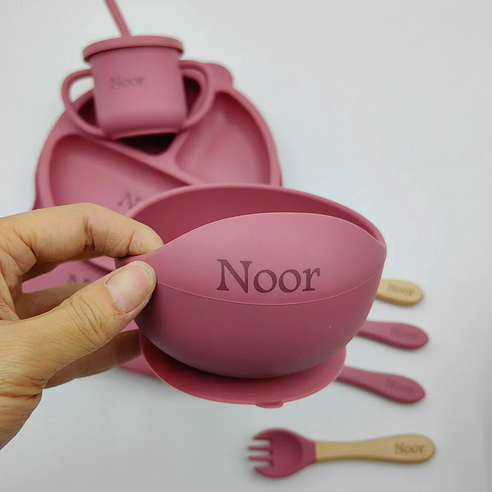 Set 6pcs Vajilla de Silicona para Bebé | Bol, Plato, Cuchara, Tenedor, Babero y Vaso 🍼