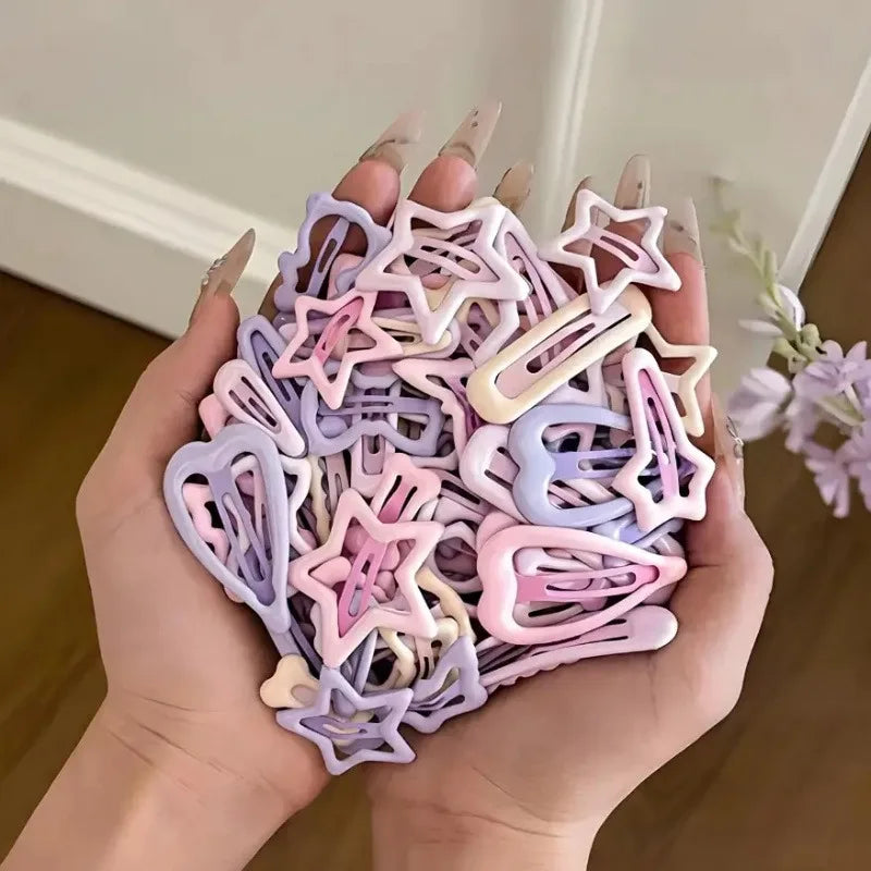 30pcs Mixed Pack Heart-shaped and Bow-shaped Hair Clips Suitable for Girls As Party or Holiday Gifts Hair Accessories