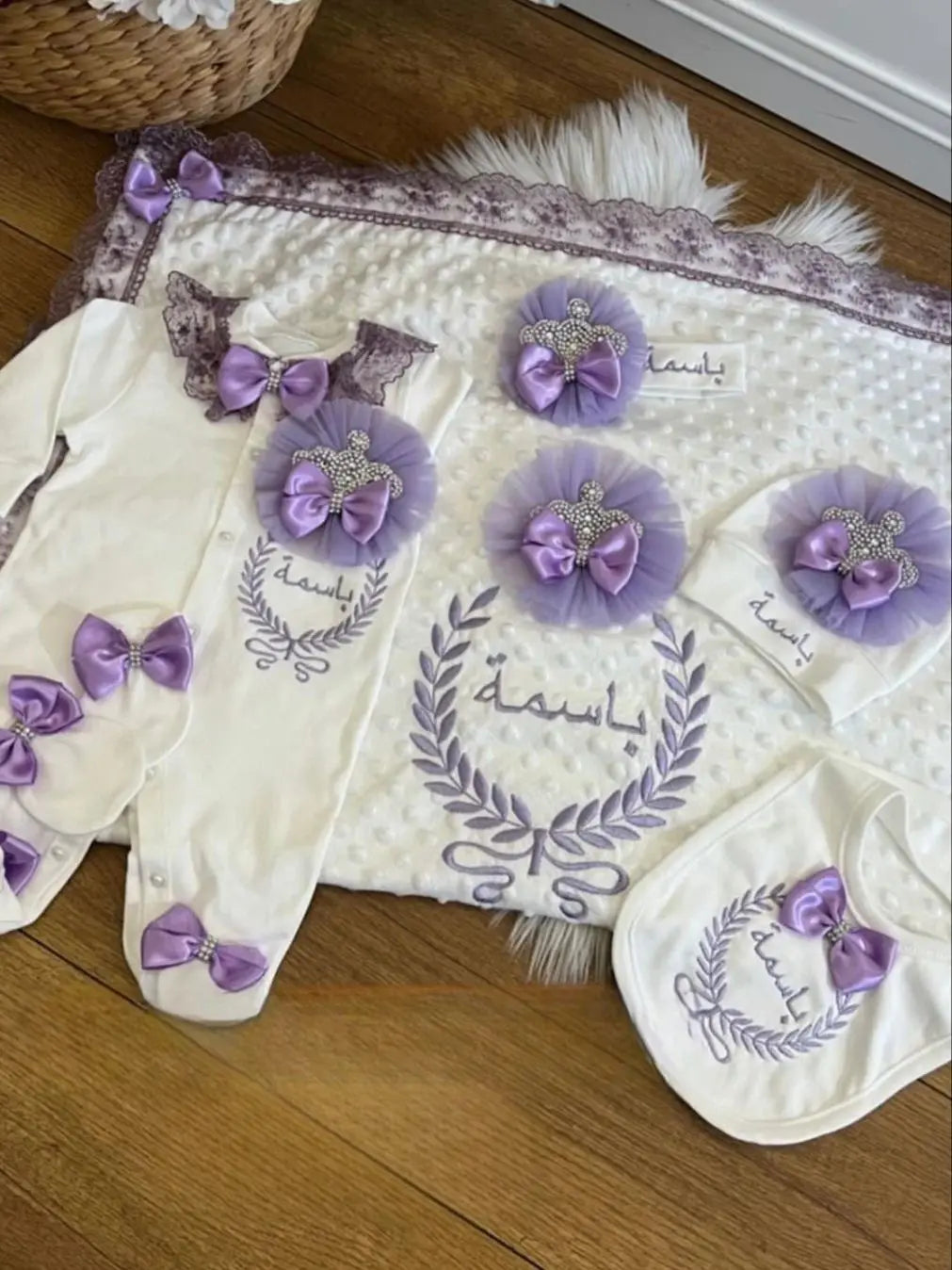 Customized Name Newborn Baby Boss Embroidery Lace Romper Outfit Infant Wrapped Baby Products Pants Mittens Receiving Blanket