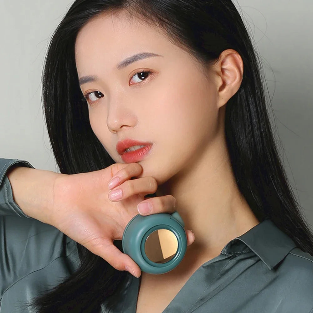 Mini Small Clip Fan Portable Silent Mini Bladeless Electric Fan 3 Speeds Clip-on Charging Fans For Shirt Whirlwind Waist Clips