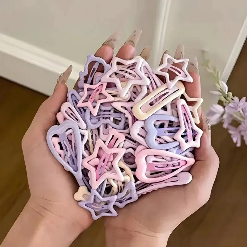 30pcs Mixed Pack Heart-shaped and Bow-shaped Hair Clips Suitable for Girls As Party or Holiday Gifts Hair Accessories