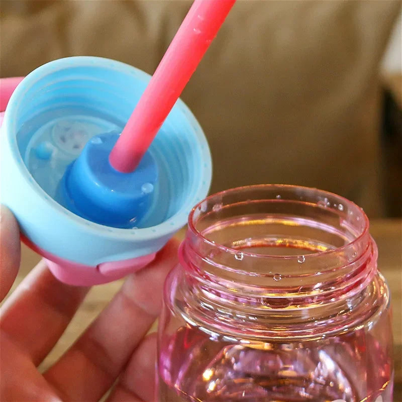Vaso Sippy Cartoon para Niños con Pitillo | Antiderrame | Portátil Exterior 🍼