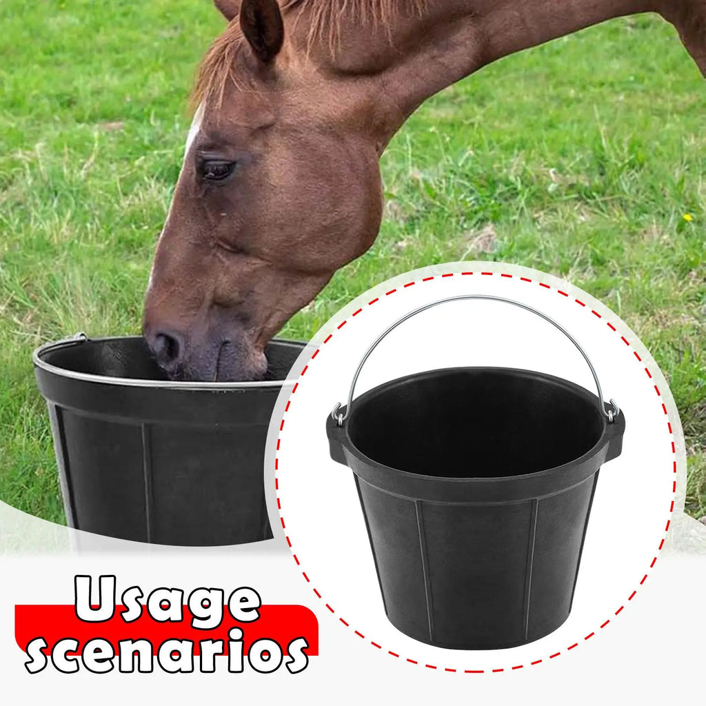 Cubo Comedero de Goma 8L para Caballos y Ganado | Multifuncional | Animales 🐄