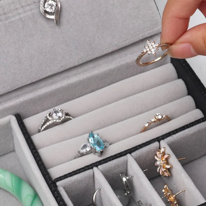 2024 Portable Jewelry Box Jewelry Organizer Display Travel Jewelry Case Boxes Button Leather Storage Chenille Jewelers Joyero