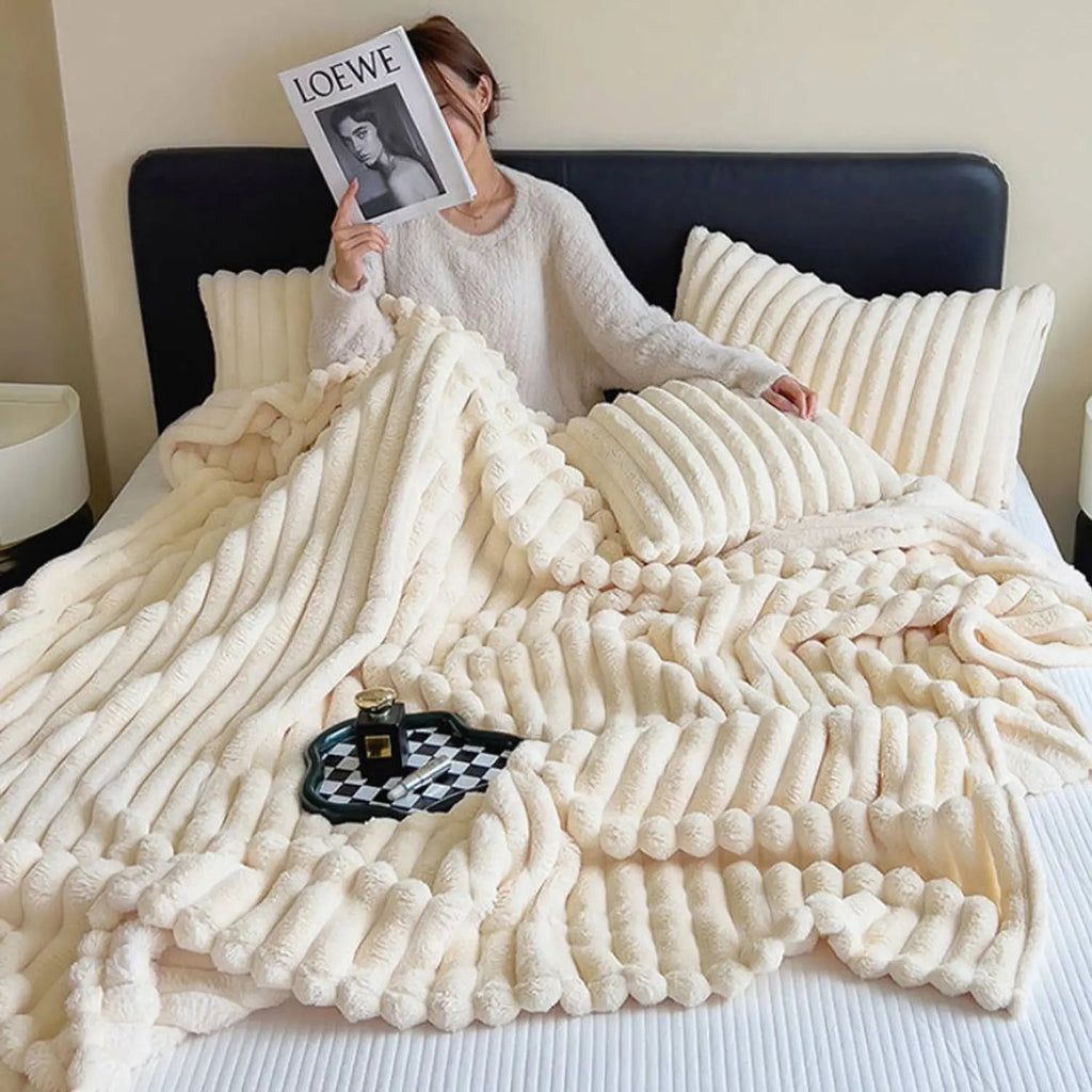ROSEKIND Blankets 3 Size for Bed, 300GSM Soft & Warm Fleece Blanket, This stylish throw blanket for All Season - Firu Total Sales